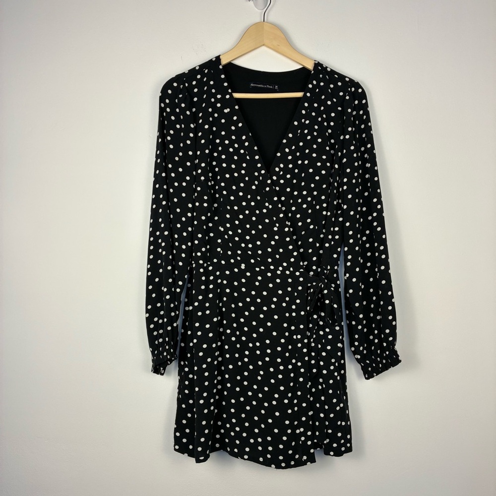 Abercrombie navy and white polka dot romper long sleeve wrap style size M